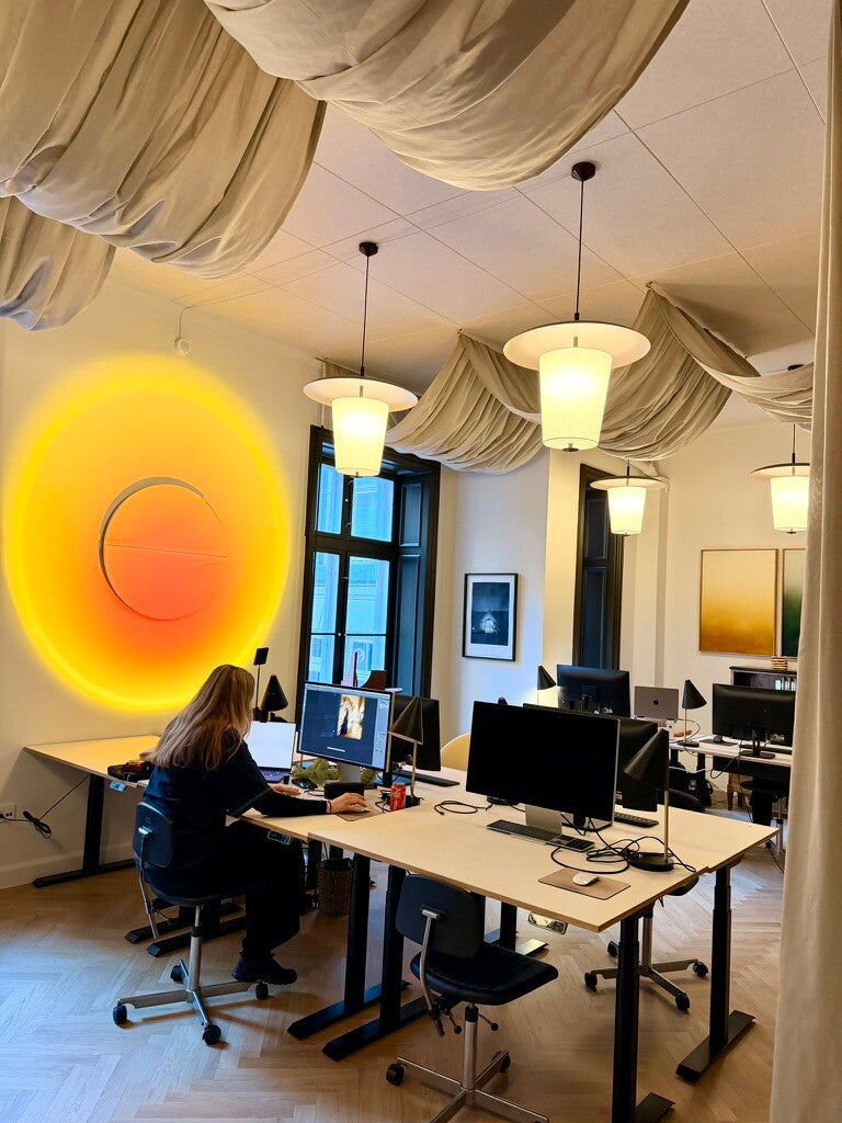 Moderne akustikpanel i showroom på Bredgade i København