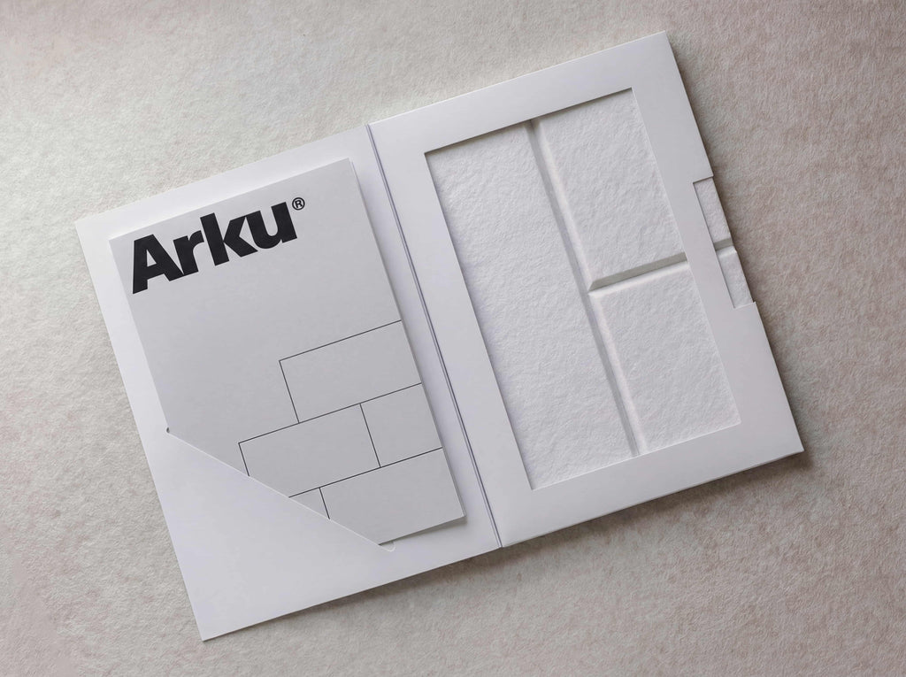 Prøvepakke med Arku akustikpanel i farven råhvid